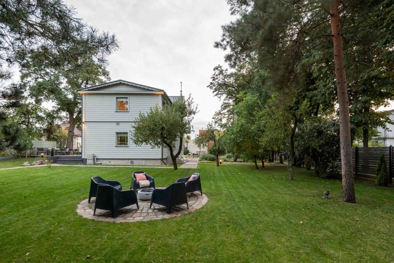 Suite With Private Bathroom At Three Bedroom Interwar Villa Grabyte With Daily Spaces To Share By Pine Forest On The Bank Of The River- 8Min By Car From Old Town Kaunas Esterno foto